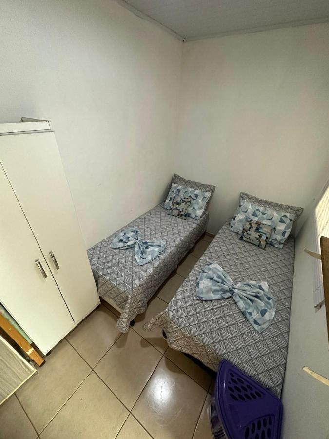 Deluxe Em Foz Piscina Wifi Estacionamento Cozinha E Ar Habitación en casa particular